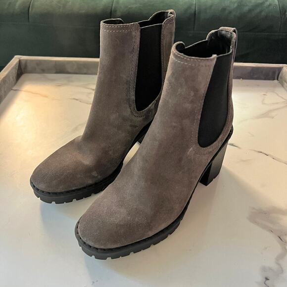 Vince Gray Brown Suede Water Repellent Chelsea Boots Size 6 - Picture 4 of 10